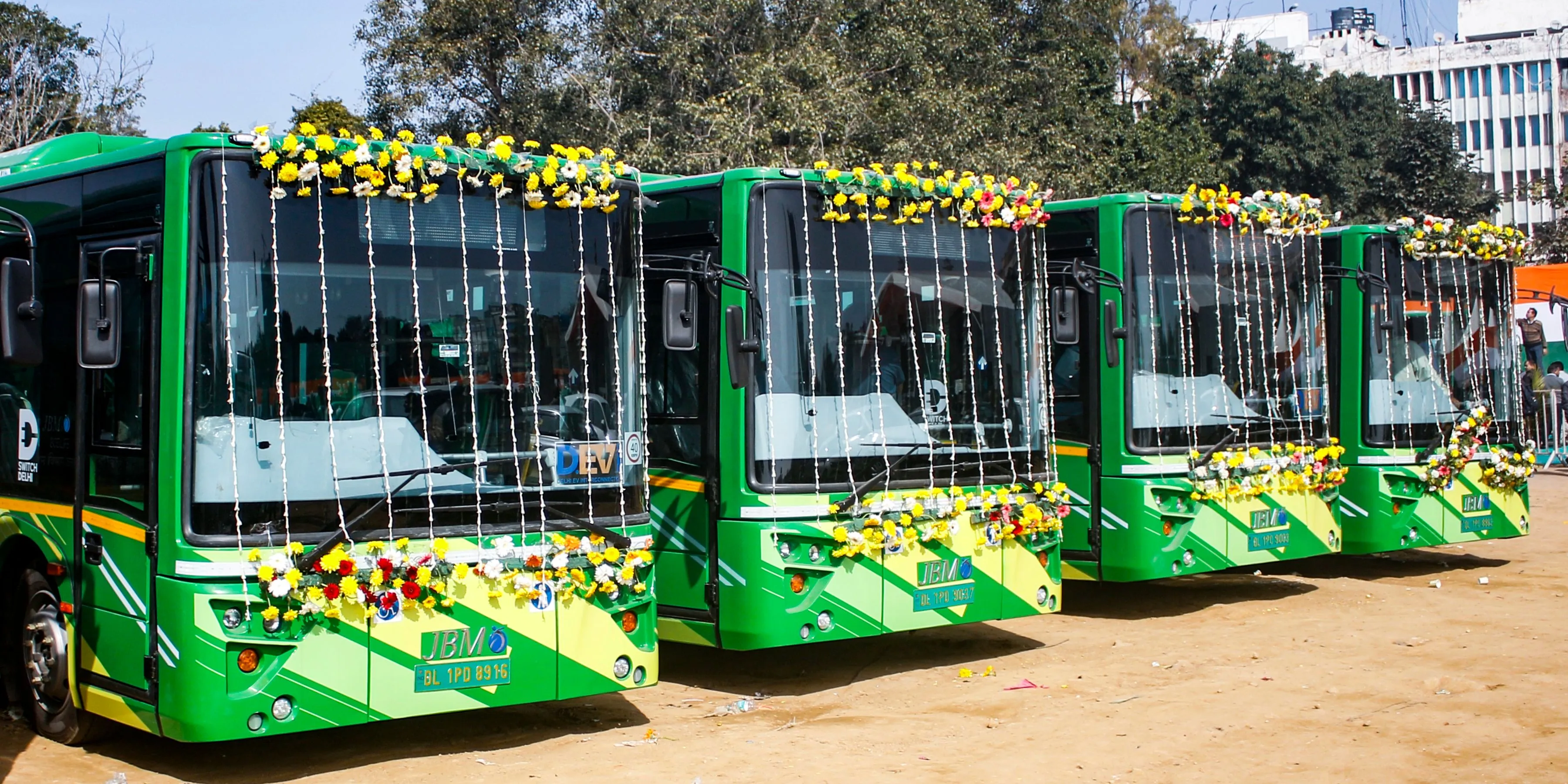 500EVBusesFlaggedOff