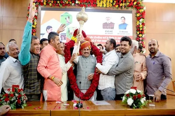 अब एलिवेटेड नहीं जमीनी स्तर पर बनेगा रोड img