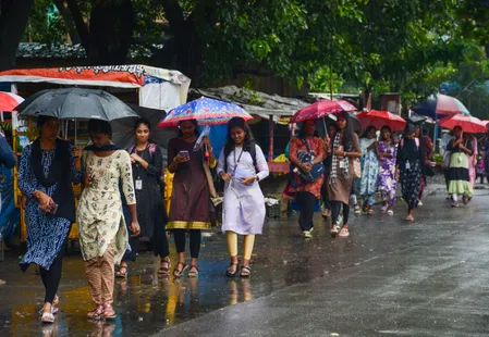 तमिलनाडु, पुडुचेरी और कराईकल में हल्की बारिश और तेज हवाएं चलने की संभावना