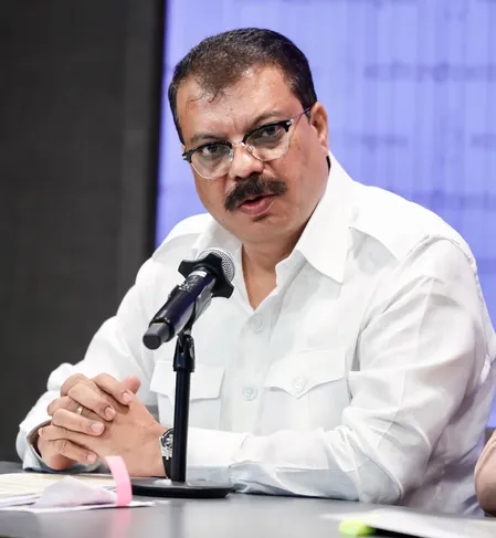 मध्य प्रदेश में पेसा प्रेरकों की सेवाएं निरंतर जारी रखी जाए: उमंग सिंघार