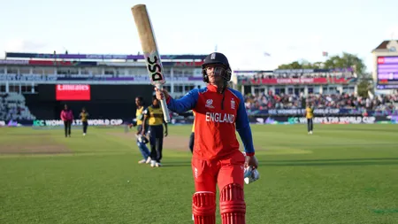 आईसीसी महिला टी20 विश्व कप: पहले ही मैच में इंग्लैंड ने रचा इतिहास, अपना ही रिकॉर्ड तोड़कर बनाया सबसे बड़ा स्कोर आईसीसी महिला टी20 विश्व कप: पहले ही मैच में इंग्लैंड ने रचा इतिहास, अपना ही रिकॉर्ड तोड़कर बनाया सबसे बड़ा स्कोर