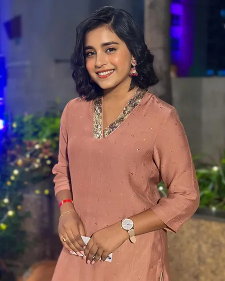 सफलता का सफर आसान नहीं था, हर चुनौती ने मुझे मजबूत बनाया : सुम्बुल तौकीर सफलता का सफर आसान नहीं था, हर चुनौती ने मुझे मजबूत बनाया : सुम्बुल तौकीर