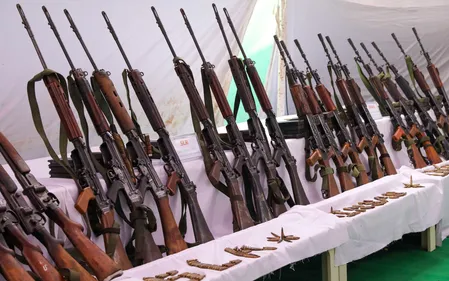 छत्तीसगढ़: सीआरपीएफ ने नक्सलियों की बड़ी साजिश नाकाम की, हथियार और विस्फोटक बरामद छत्तीसगढ़: सीआरपीएफ ने नक्सलियों की बड़ी साजिश नाकाम की, हथियार और विस्फोटक बरामद