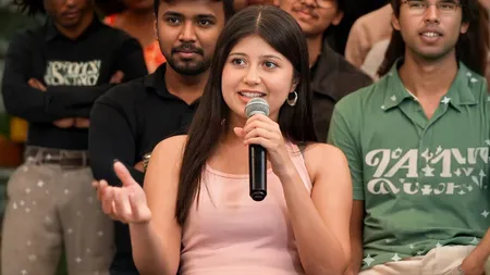 एमबीबीएस छात्रा सेजल पवार को 15 दिन की फोर्स लीव पर भेजा गया एमबीबीएस छात्रा सेजल पवार को 15 दिन की फोर्स लीव पर भेजा गया