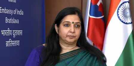 भारत-स्लोवाकिया रक्षा क्षेत्र में व्यापक समझौते को लेकर कर रहे चर्चा : भारतीय राजदूत अपूर्वा श्रीवास्तव भारत-स्लोवाकिया रक्षा क्षेत्र में व्यापक समझौते को लेकर कर रहे चर्चा : भारतीय राजदूत अपूर्वा श्रीवास्तव