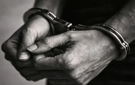 जबलपुर में बमबाजी करने वाले आरोपियों पर पुलिस की बड़ी कार्रवाई, आठ पर एक्शन जबलपुर में बमबाजी करने वाले आरोपियों पर पुलिस की बड़ी कार्रवाई, आठ पर एक्शन