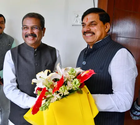 सीएम मोहन यादव से मिले केंद्रीय मंत्री धर्मेंद्र प्रधान, शिक्षा और नई शिक्षा नीति पर हुई चर्चा सीएम मोहन यादव से मिले केंद्रीय मंत्री धर्मेंद्र प्रधान, शिक्षा और नई शिक्षा नीति पर हुई चर्चा
