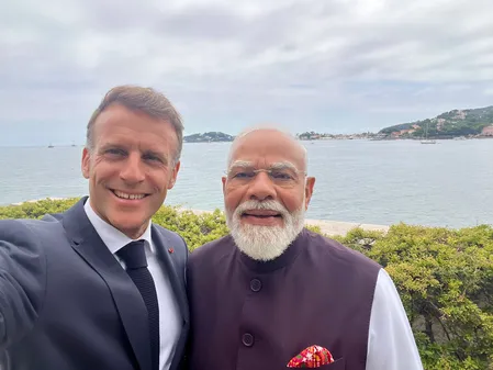 भारत-फ्रांस द्विपक्षीय वार्ता में इनोवेशन, व्यापार और निवेश पर हुई चर्चा, मैक्रों बोले- नया अध्याय शुरू कर रहे हैं हम भारत-फ्रांस द्विपक्षीय वार्ता में इनोवेशन, व्यापार और निवेश पर हुई चर्चा, मैक्रों बोले- नया अध्याय शुरू कर रहे हैं हम