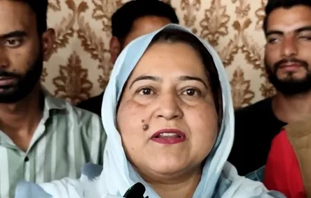 'राजनीतिक बयानबाजी से ज्यादा अमन और शांति पर ध्यान देना जरूरी,' पीओजेके मुद्दे पर बोलीं नीलोफर मसूद 'राजनीतिक बयानबाजी से ज्यादा अमन और शांति पर ध्यान देना जरूरी,' पीओजेके मुद्दे पर बोलीं नीलोफर मसूद