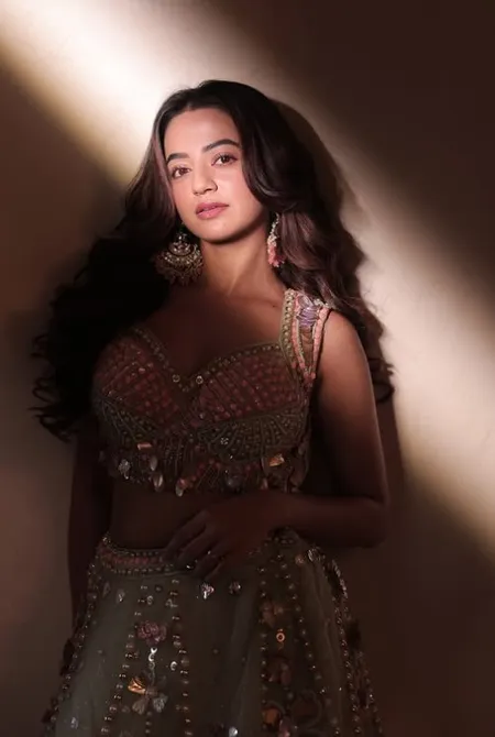 वैश्विक संकट के बीच हेली शाह की सलाह, बचत और सही निवेश से ही मिलेगी आर्थिक सुरक्षा वैश्विक संकट के बीच हेली शाह की सलाह, बचत और सही निवेश से ही मिलेगी आर्थिक सुरक्षा
