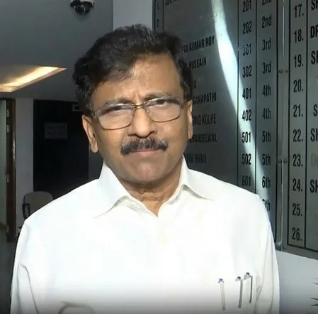 पार्टी में टूट की खबरें पूरी तरह भ्रामक, हमारे नौ सांसद एकजुट : संजय राउत पार्टी में टूट की खबरें पूरी तरह भ्रामक, हमारे नौ सांसद एकजुट : संजय राउत