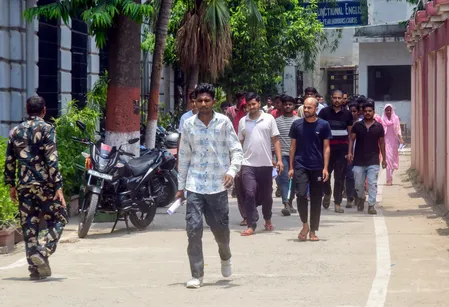 मुजफ्फरपुर में नीट यूजी री-एग्जाम की तैयारी पूरी, 13 केंद्रों पर परीक्षा को लेकर प्रशासन अलर्ट मुजफ्फरपुर में नीट यूजी री-एग्जाम की तैयारी पूरी, 13 केंद्रों पर परीक्षा को लेकर प्रशासन अलर्ट