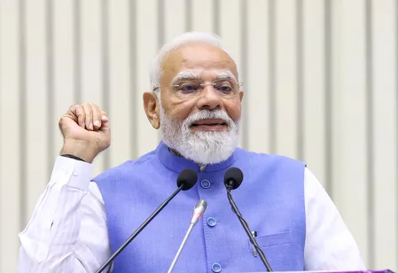 पीएमवीबीआरवाई योजना: पीएम मोदी ने 2,400 करोड़ रुपए के लाभ वितरित किए, रोजगार सृजन को मिलेगा बढ़ावा पीएमवीबीआरवाई योजना: पीएम मोदी ने 2,400 करोड़ रुपए के लाभ वितरित किए, रोजगार सृजन को मिलेगा बढ़ावा