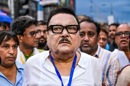 सुहरावर्दी एवेन्यू का नाम बदलने पर सियासत तेज, टीएमसी विधायक मदन मित्रा ने उठाए नियमों पर सवाल सुहरावर्दी एवेन्यू का नाम बदलने पर सियासत तेज, टीएमसी विधायक मदन मित्रा ने उठाए नियमों पर सवाल