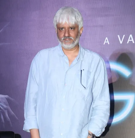 'ब्लैक फ्राइडे' को लेकर विक्रम भट्ट ने किया सेंसर बोर्ड का समर्थन, बोले- 'कोर्ट का फैसला आने तक रिलीज रोकना सही था' 'ब्लैक फ्राइडे' को लेकर विक्रम भट्ट ने किया सेंसर बोर्ड का समर्थन, बोले- 'कोर्ट का फैसला आने तक रिलीज रोकना सही था'