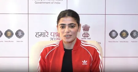 'पद्मश्री अवॉर्ड' से सम्मानित सविता पूनिया, कहा- अगर मैं कर सकती हूं, तो दूसरी बेटियां भी ऐसा कर सकती हैं 'पद्मश्री अवॉर्ड' से सम्मानित सविता पूनिया, कहा- अगर मैं कर सकती हूं, तो दूसरी बेटियां भी ऐसा कर सकती हैं