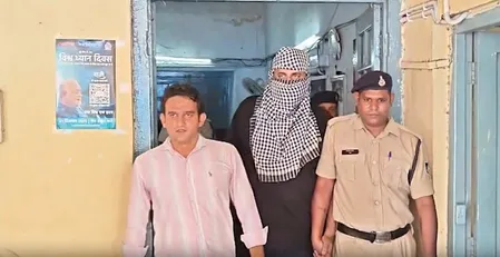 इंदौर जीआरपी की बड़ी कार्रवाई, ट्रेनों में चोरी करने वाला शातिर आरोपी गिरफ्तार इंदौर जीआरपी की बड़ी कार्रवाई, ट्रेनों में चोरी करने वाला शातिर आरोपी गिरफ्तार