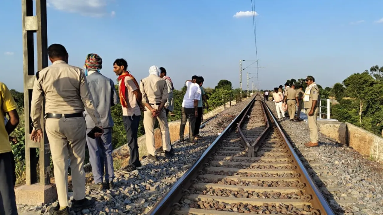 Property found on railway track Property found on railway track