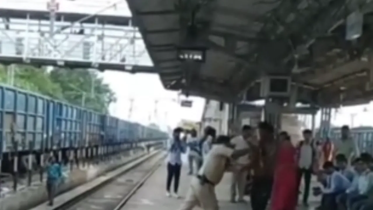 Drunk passenger assaulted RPF
