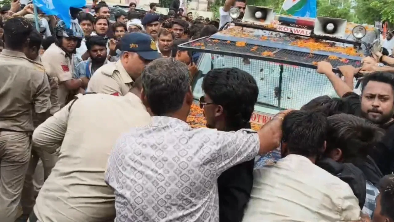 Government workers surrounded the Collectorate
