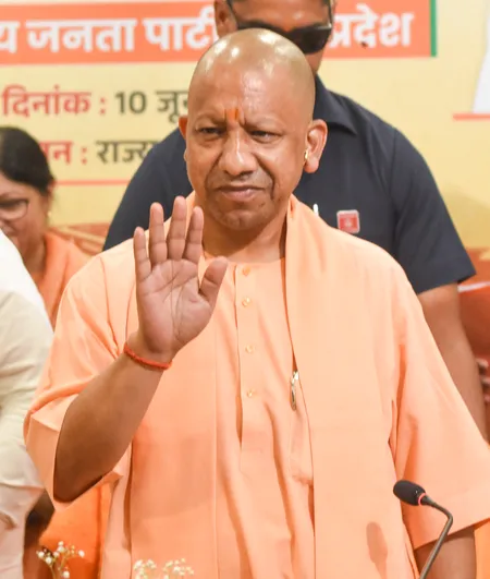 योगी सरकार में समस्याओं का त्वरित समाधान, 89.41 लाख रुपए के जीपीएफ का कराया भुगतान