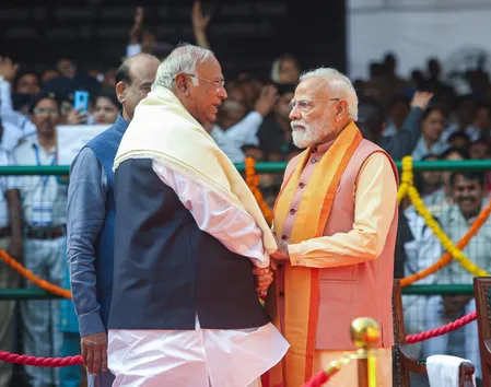 पीएम मोदी सहित अन्य नेताओं ने मल्लिकार्जुन खड़गे को जन्मदिन पर दी बधाई