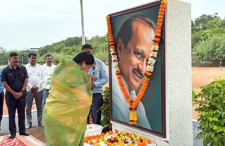 एनसीपी ने अजित पवार के लिए पद्म विभूषण की मांग की, सीएम देवेंद्र फडणवीस को लिखा पत्र