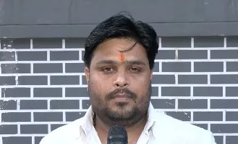 राम मंदिर चढ़ावा विवाद: यूथ कांग्रेस ने की ट्रस्ट के कोषाध्यक्ष को निलंबित करने की मांग, जवाबदेही पर उठाए सवाल