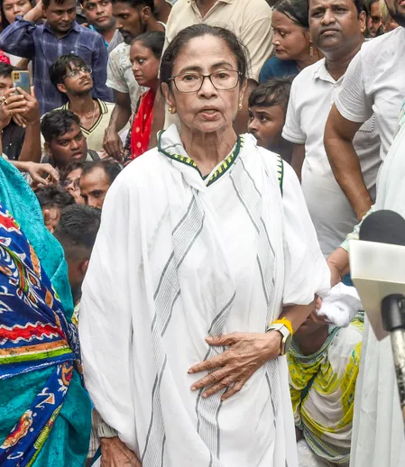 ममता बनर्जी के नेतृत्व वाले तृणमूल गुट ने कलकत्ता हाईकोर्ट में रैली वाली जगह पर लगी रोक के आदेश को दी चुनौती