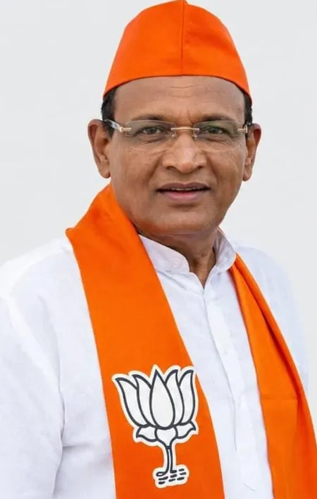 वडोदरा : मंजलपुर विधानसभा सीट पर उपचुनाव के लिए भाजपा ने सतीश पटेल को बनाया उम्मीदवार