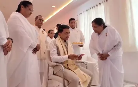 सीएम डॉ. प्रमोद सावंत ने दीप जलाकर किया 'राजनीतिज्ञ सम्मेलन' का शुभारंभ, कई राज्यों के प्रतिनिधि शामिल