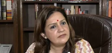 राम मंदिर ट्रस्ट विवाद से लेकर उमर अब्दुल्ला के आरोपों तक, प्रियंका चतुर्वेदी ने भाजपा को घेरा