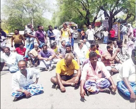 तमिलनाडु के सलेम में अंबेडकर प्रतिमा विवाद ने लिया हिंसक रूप, भारी पुलिस बल तैनात