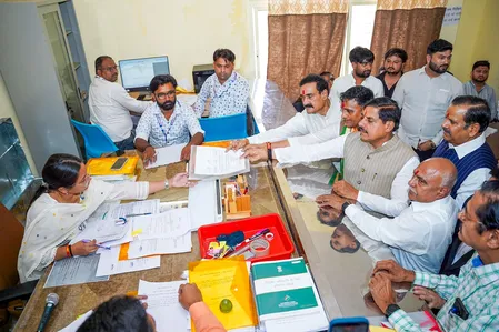 दतिया उपचुनाव के लिए भाजपा-कांग्रेस उम्मीदवारों ने भरे नामांकन