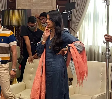 'फ्रेम' का हिस्सा बनकर भावुक हुईं मुग्धा गोडसे, बोलीं- 'छोटी भूमिका के बावजूद सभी ने घर जैसा अपनापन दिया'