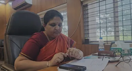 विजयनगर में एसआईआर प्रक्रिया ने पकड़ी रफ्तार, 100 प्रतिशत फॉर्म वितरित; फर्जी और मृत मतदाताओं की भी हुई पहचान