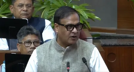 असम सीएम हिमंत सरमा का 'लेफ्ट-लिबरल' राजनीति पर निशाना, कहा- 'हर विकास परियोजना के विरोधी'