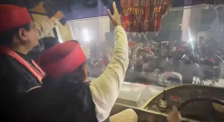 अखिलेश यादव को दिल्ली पुलिस ने छोड़ा, बोले- छात्रों पर अत्याचार हुआ, इस्तीफा दें मंत्री
