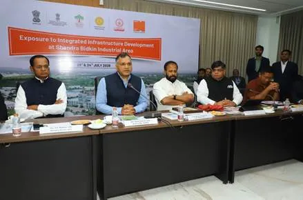 देश भर में इंडस्ट्रियल कॉरिडोर परियोजनाओं के लिए ऑरिक स्मार्ट सिटी बना मॉडल, एनआईसीडीसी ने शुरू किया क्रॉस-लर्निंग प्रोग्राम देश भर में इंडस्ट्रियल कॉरिडोर परियोजनाओं के लिए ऑरिक स्मार्ट सिटी बना मॉडल, एनआईसीडीसी ने शुरू किया क्रॉस-लर्निंग प्रोग्राम