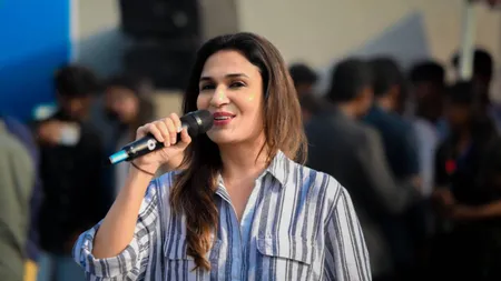 छात्रों के समर्थन में उतरीं सौंदर्या रजनीकांत, कहा- 'उनकी आवाज सम्मान के साथ सुनी जानी चाहिए' छात्रों के समर्थन में उतरीं सौंदर्या रजनीकांत, कहा- 'उनकी आवाज सम्मान के साथ सुनी जानी चाहिए'