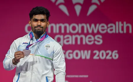 कॉमनवेल्थ गेम्स में रजत जीतने वाले राजा मुथुपंडी को तमिलनाडु सरकार का तोहफा, सीएम विजय ने 30 लाख के नकद इनाम का किया ऐलान