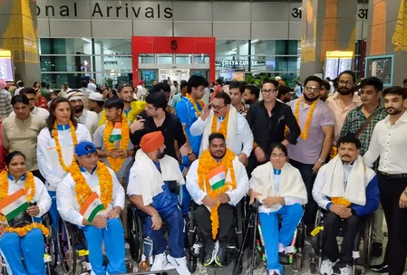 खेल मंत्री मांडविया ने पैरा-पावरलिफ्टर झंडू कुमार को 10 लाख रुपये के नकद इनाम से सम्मानित किया