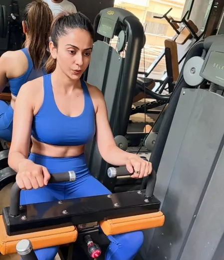 चोट से उबरने के बाद फिर जिम में वापस लौटीं एक्ट्रेस रकुल प्रीत, इंस्टाग्राम पर लिखा नोट