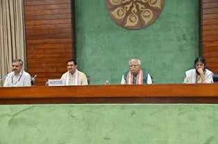 केंद्र ने शहरी विकास मंत्रालय का दो अलग-अलग विभागों में किया पुनर्गठन, शहरी प्रशासन को मिलेगी और मजबूती केंद्र ने शहरी विकास मंत्रालय का दो अलग-अलग विभागों में किया पुनर्गठन, शहरी प्रशासन को मिलेगी और मजबूती