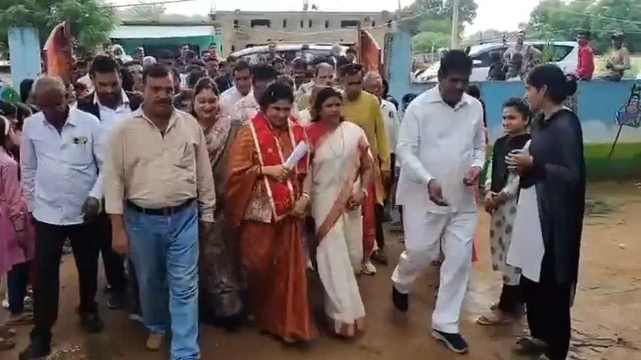 Grand inauguration of Minister in charge Krishna Gaur