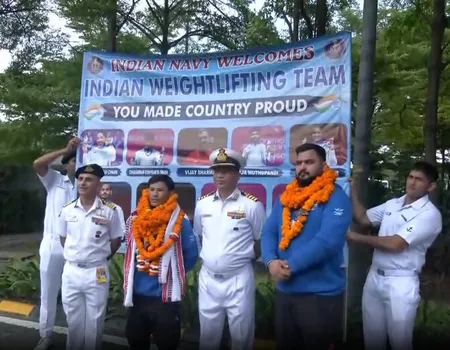 'देश के लिए मेडल जीतकर बहुत खुश हूं', भारत लौटने पर मीराबाई चानू, लवप्रीत समेत वेटलिफ्टिंग टीम का हुआ भव्य स्वागत