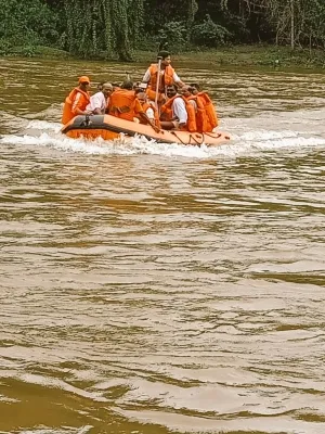 केरल में भारी बारिश से हुई मौतों पर प्रियंका गांधी ने शोक व्यक्त किया