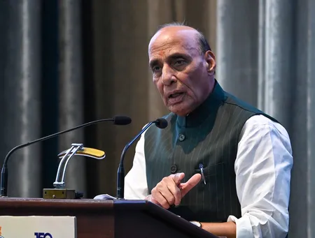 रक्षा संबंधों को मजबूत करने और 'मेक इन इंडिया' पहल पर भारत और जापान के बीच होगी वार्ता