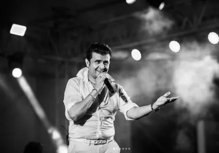 पिता की सीख को आज भी संजोकर रखे हैं सोनू निगम; बोले-पापा ने कहा था, अभी मेहनत करो, बाद में आराम की जिंदगी जीना