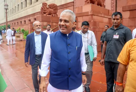 भारत की मेजबानी में ब्रिक्स देशों की आज बैठक, पर्यावरण और सतत विकास पर होगी चर्चा भारत की मेजबानी में ब्रिक्स देशों की आज बैठक, पर्यावरण और सतत विकास पर होगी चर्चा